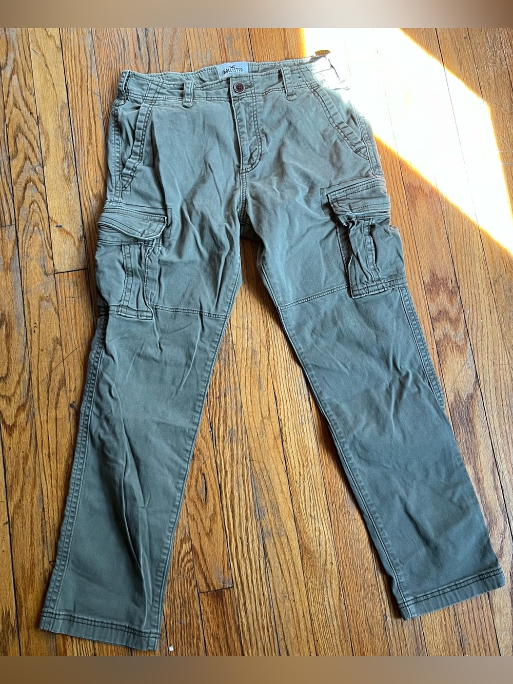 2000s Hollister army green cargo pants